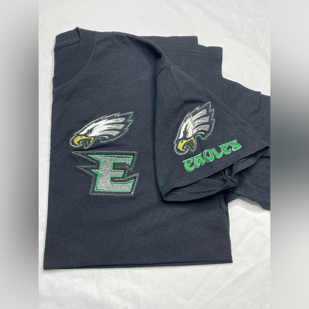 🔥🦅Philadelphia Eagles- t - shirt/ size : medium